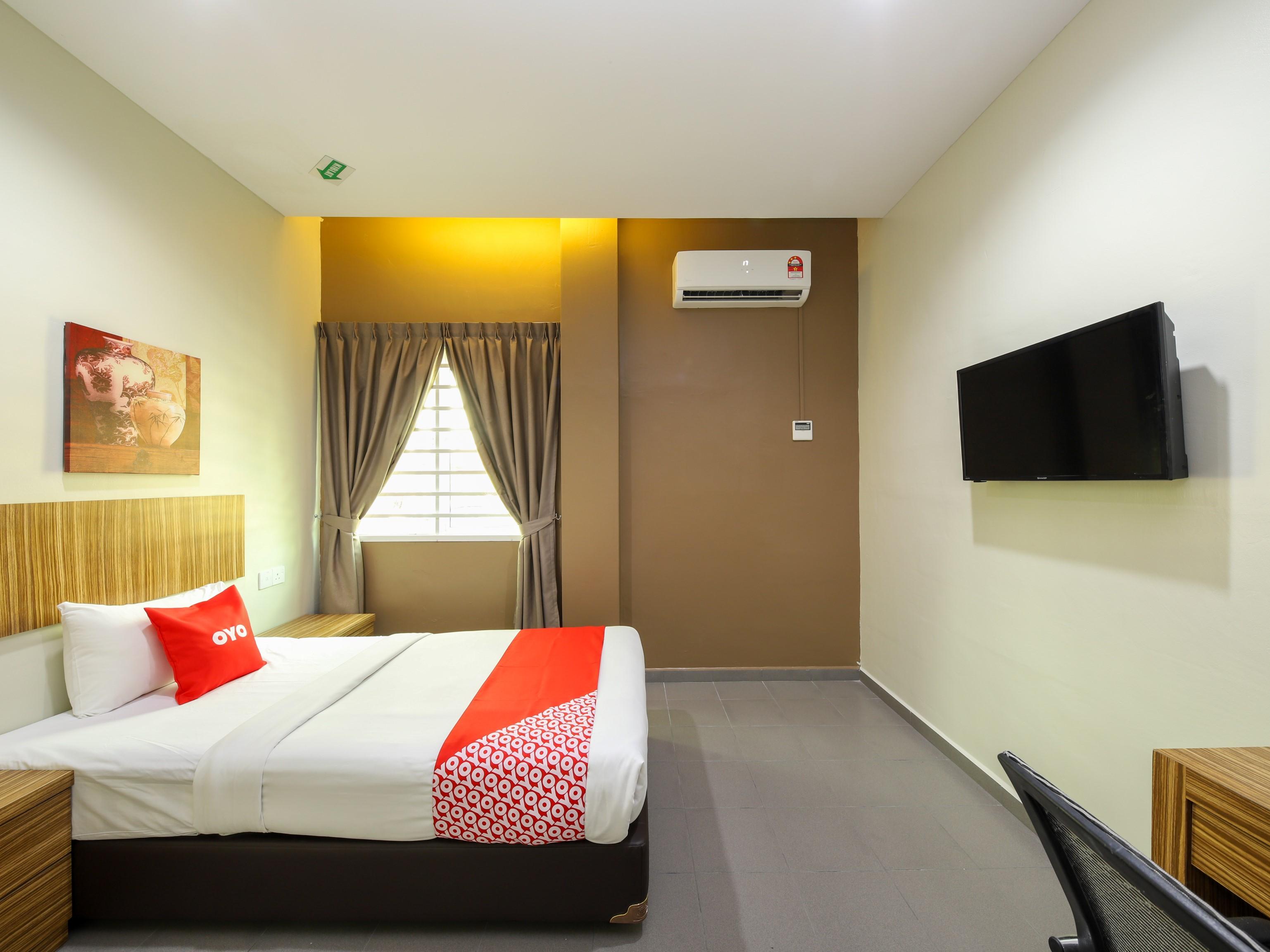 โอโย 89839 ริอาซ โฮเต็ล Hotel Malacca ภายนอก รูปภาพ