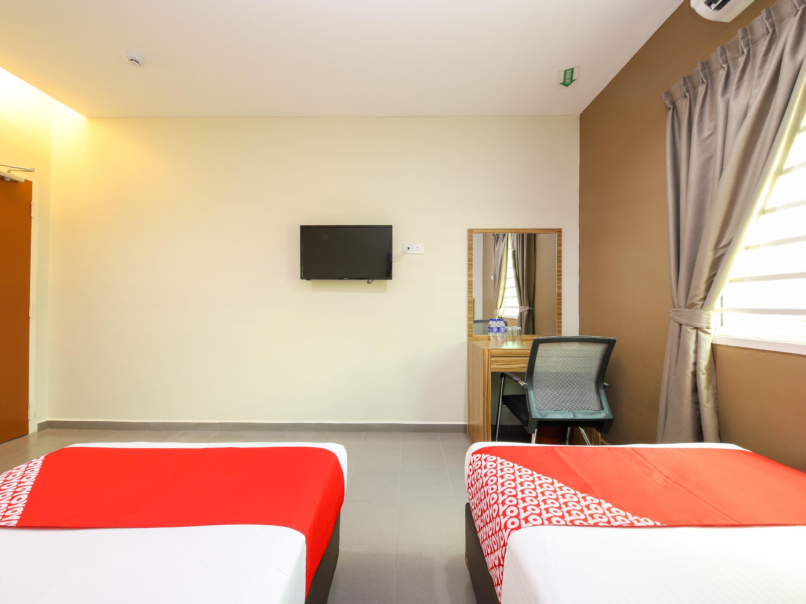 โอโย 89839 ริอาซ โฮเต็ล Hotel Malacca ภายนอก รูปภาพ