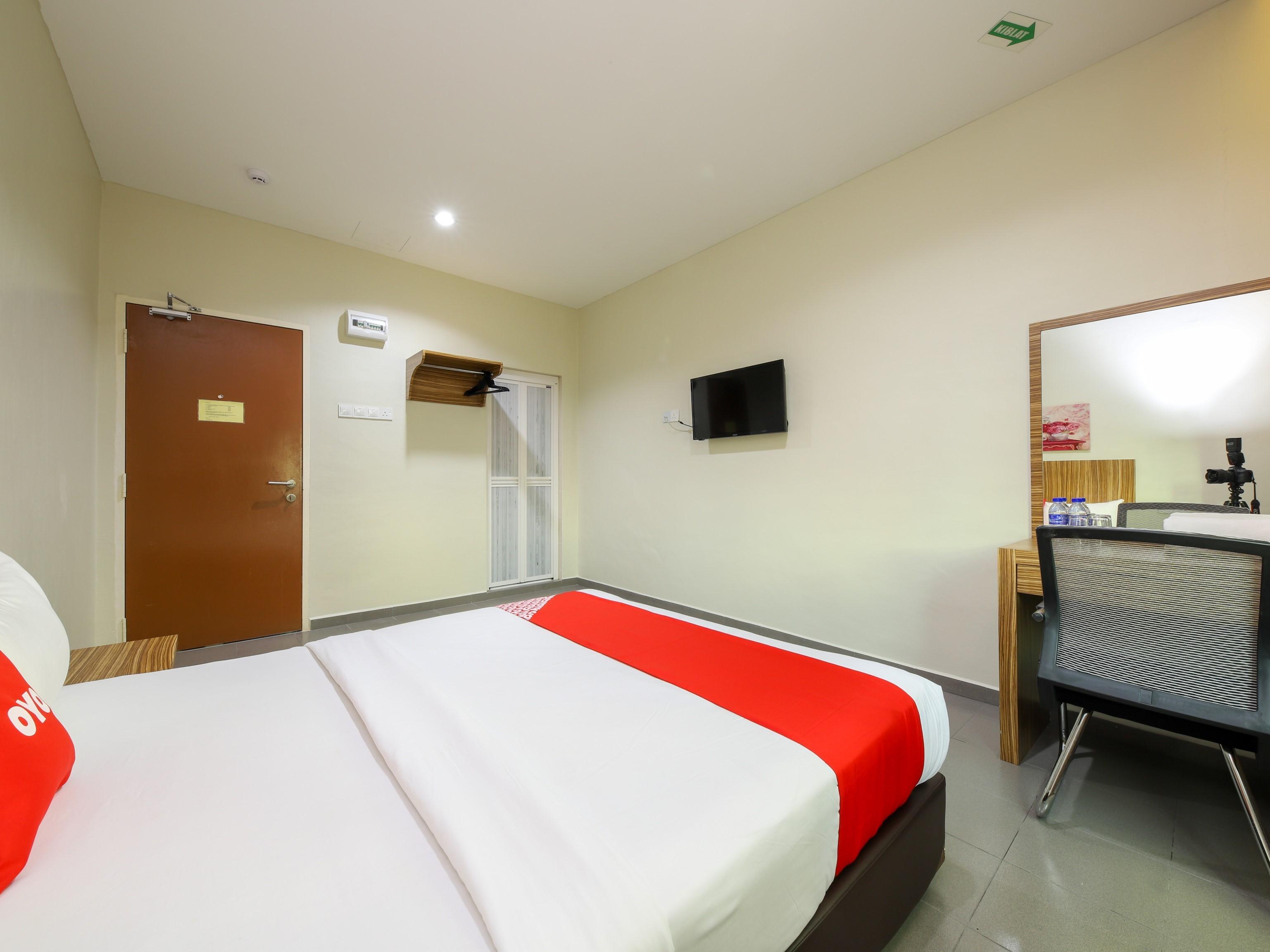 โอโย 89839 ริอาซ โฮเต็ล Hotel Malacca ภายนอก รูปภาพ