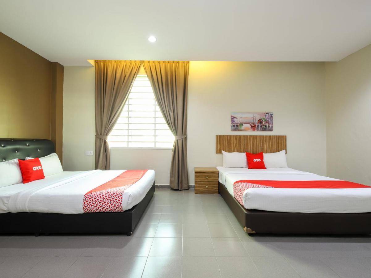 โอโย 89839 ริอาซ โฮเต็ล Hotel Malacca ภายนอก รูปภาพ